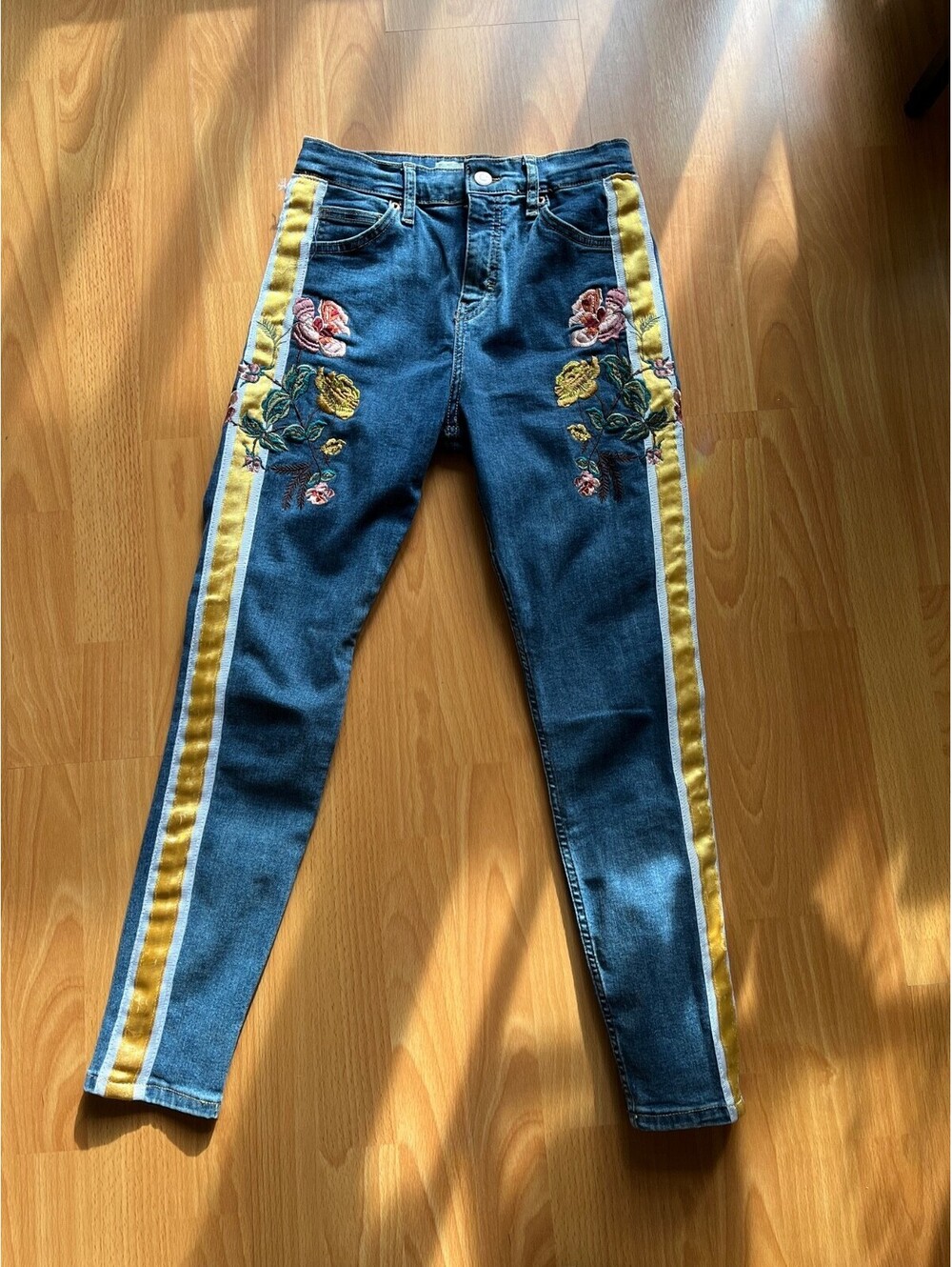 Topshop MOTO Women's Jamie Floral patched jeans W28 L25.5 denim stripe